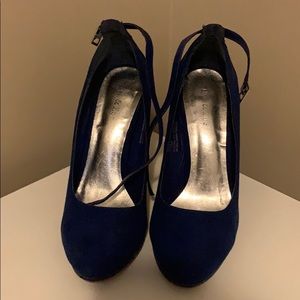 Snake Print and Suede Pumps